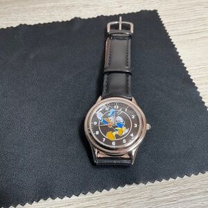 Fossil Disney Donald Duck Watch Women Silver Tone Mood Changing Dial